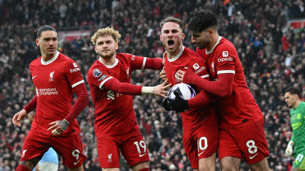 image Liverpool 1-1 Manchester City - Reds roar back against City as spoils shared in title showdown - Eurosport